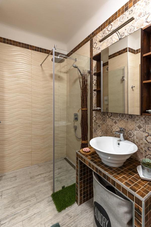 Riverside Luxury بودابست المظهر الخارجي الصورة